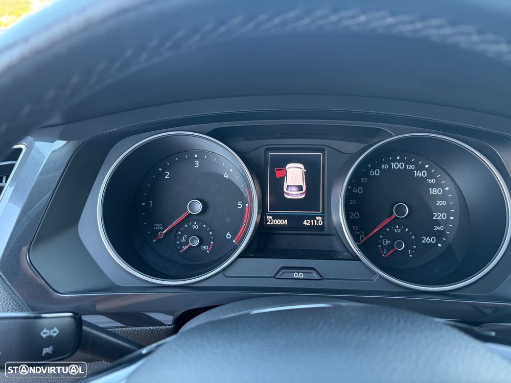 VW Tiguan Allspace - 6