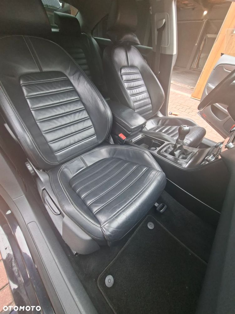 Volkswagen Passat 2.0 TDI Comfortline - 7