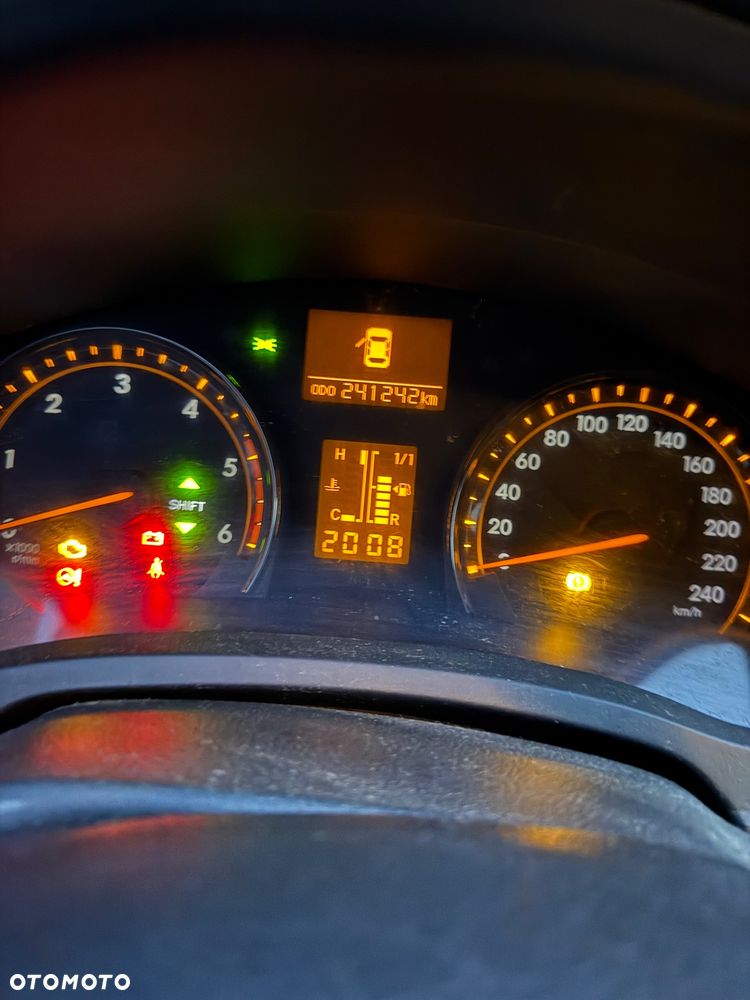 Toyota Avensis 2.0 D-4D Luna - 4