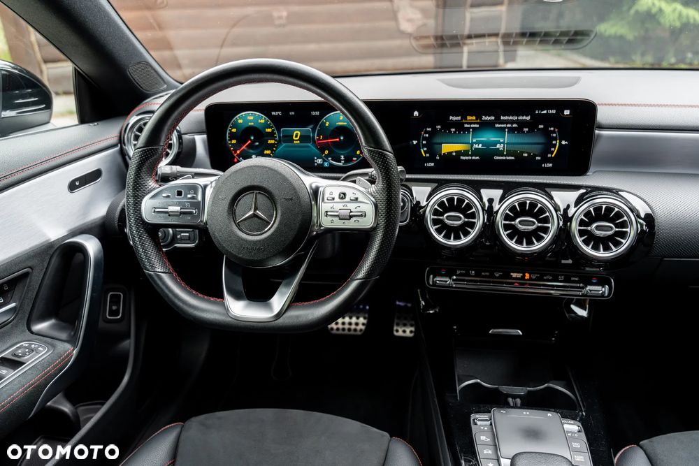 Mercedes-Benz CLA 200 d AMG Line 8G-DCT - 29