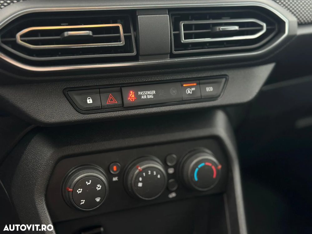 Dacia Logan TCe 90 MT6 Comfort - 12