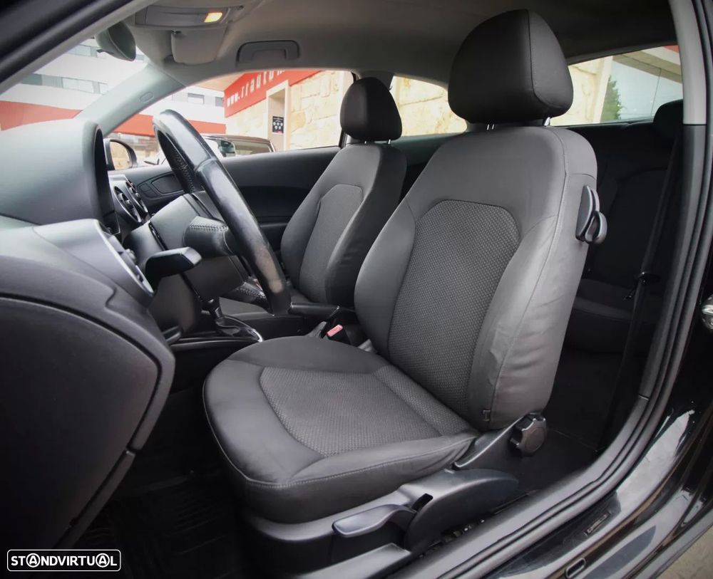 Audi A1 1.6 TDI Advance S-Tronic — fotografia 8