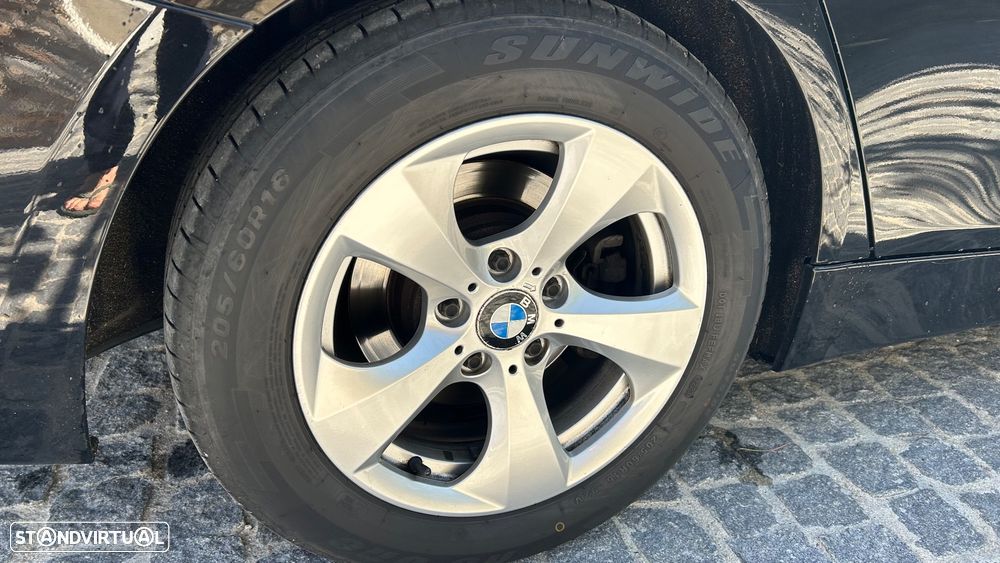 BMW 320 d Modern Line - 15