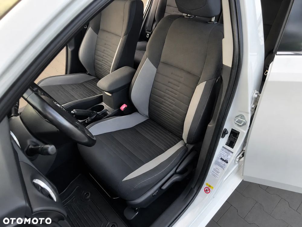 Toyota Auris - 5