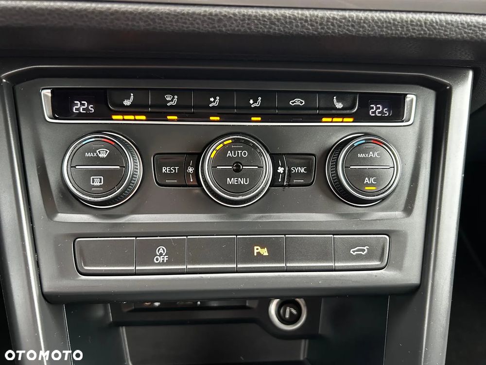 Volkswagen Touran 1.4 TSI BMT Comfortline - 32