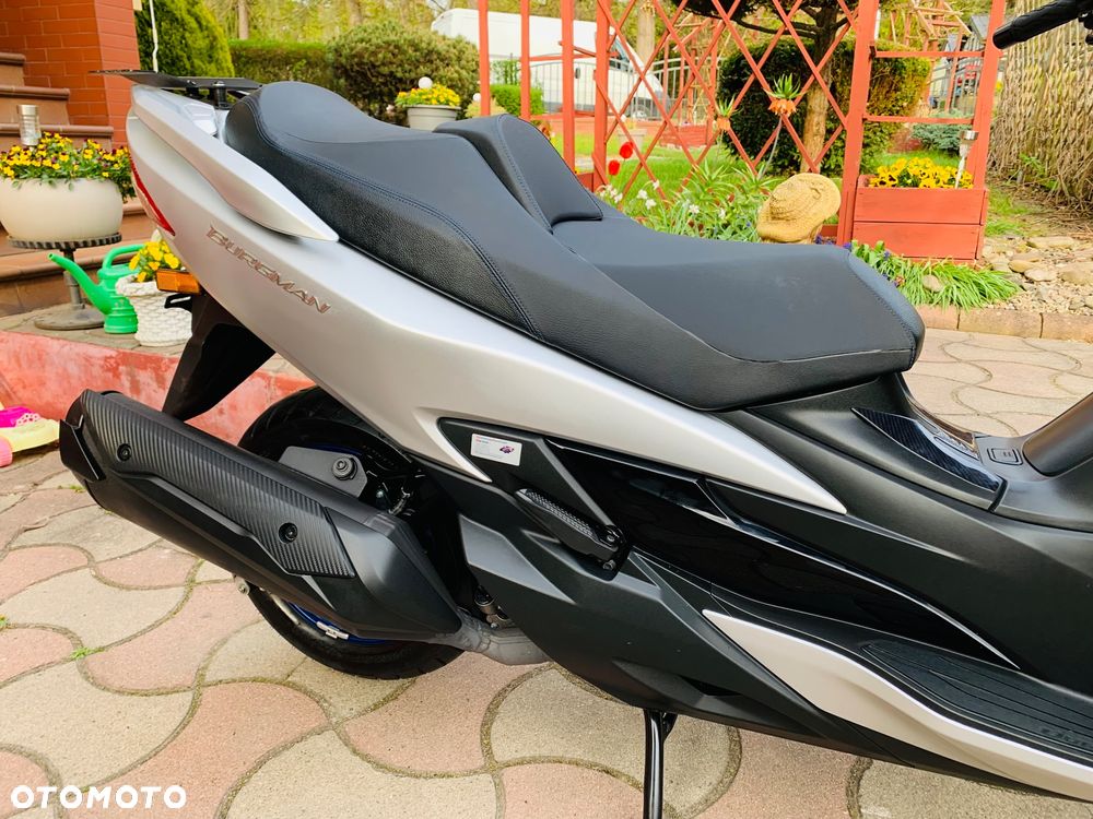 Suzuki Burgman - 10