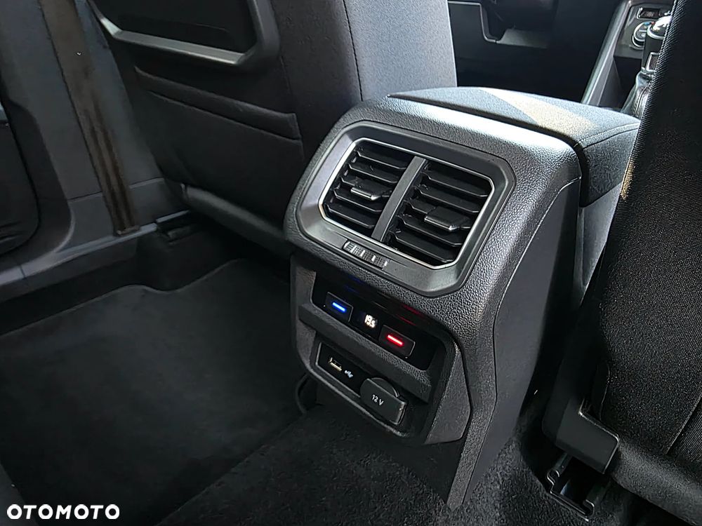 Volkswagen Tiguan Allspace 2.0 TDI SCR Life - 25