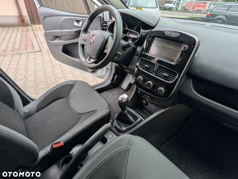 Renault Clio - 26