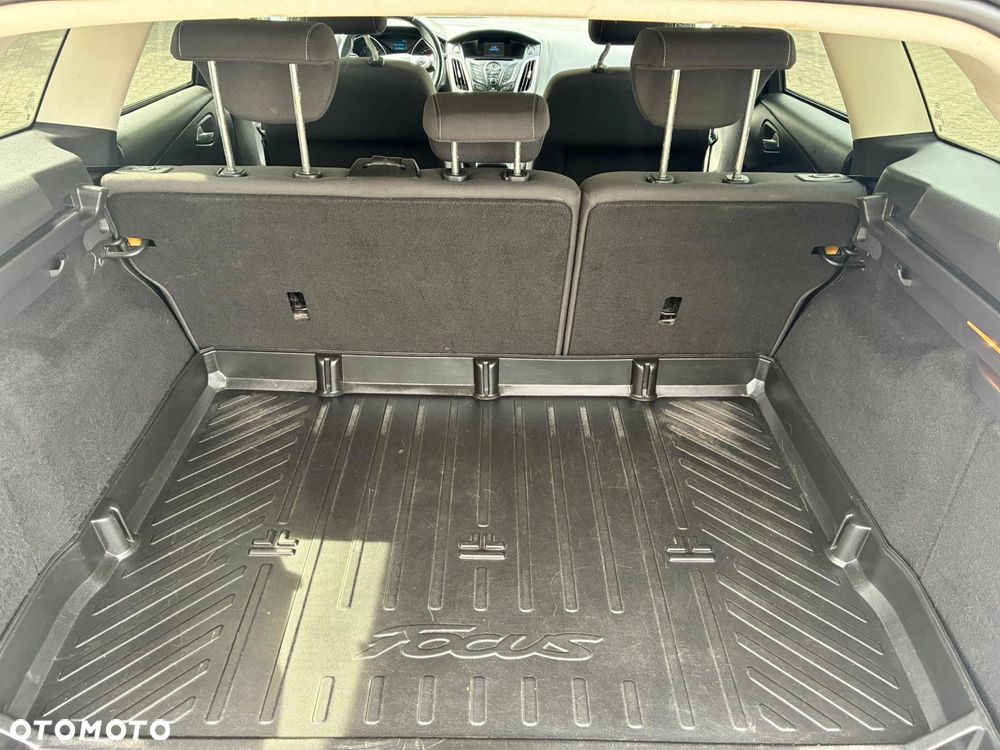 Ford Focus 1.6 TDCi DPF Start-Stopp-System SYNC Edition - 5