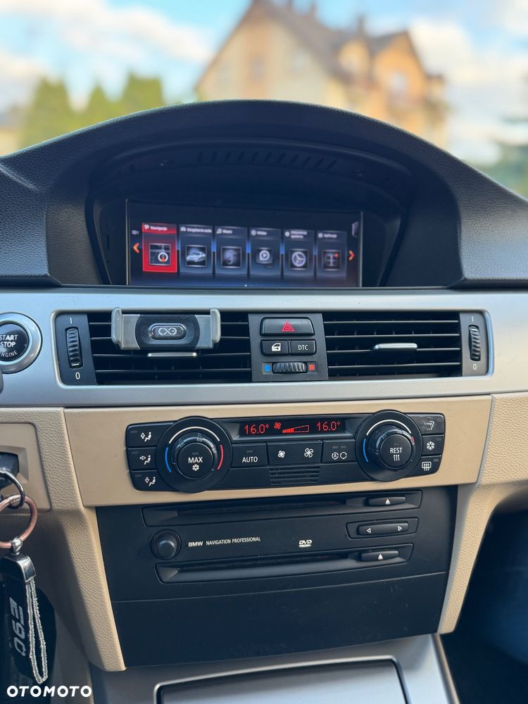 BMW Seria 3 320i - 22