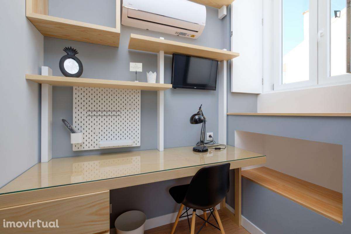 Estúdio - localizado em Montes Claros Coimbra - Grande imagem: 2/16