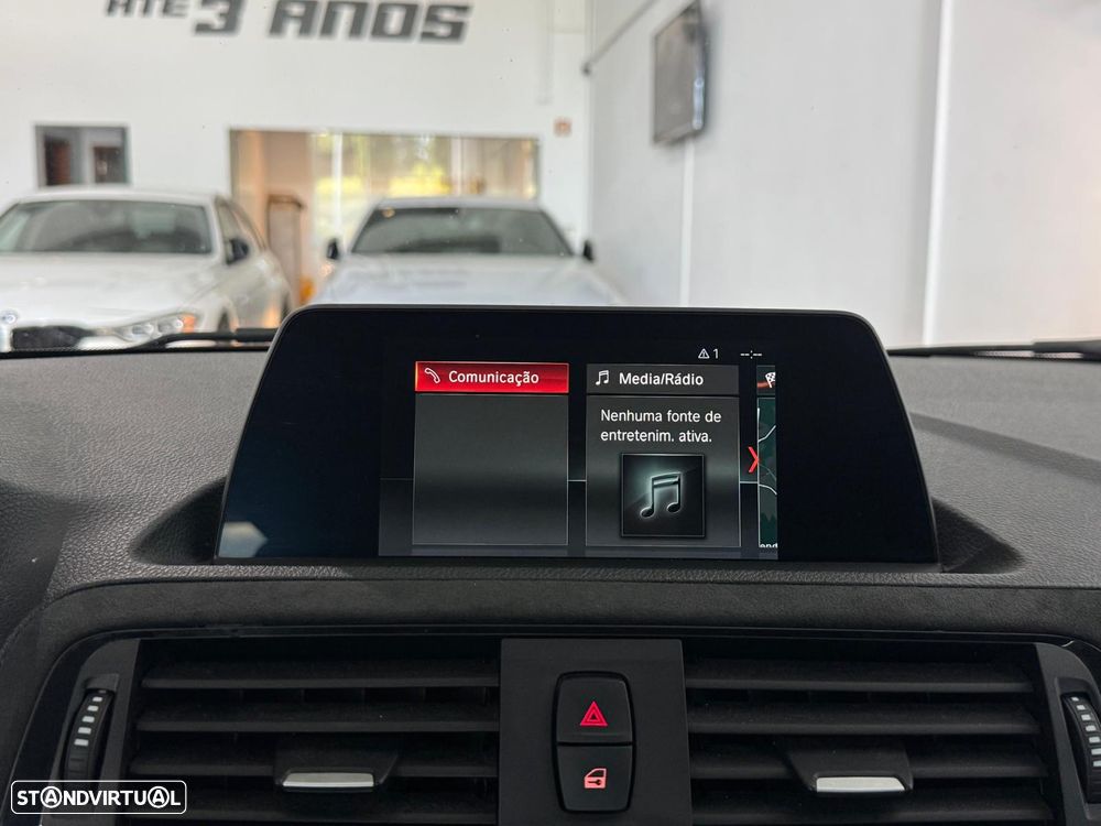 BMW 116 d Pack M - 19