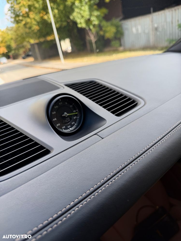 Porsche Cayenne Standard - 10