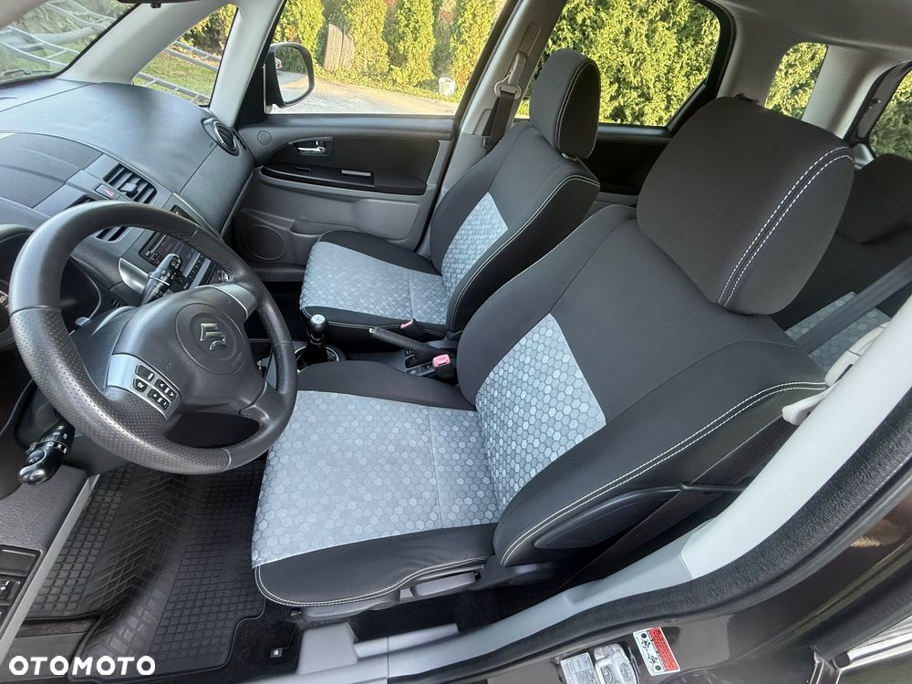 Suzuki SX4 1.6 VVT 4x4 Style - 15