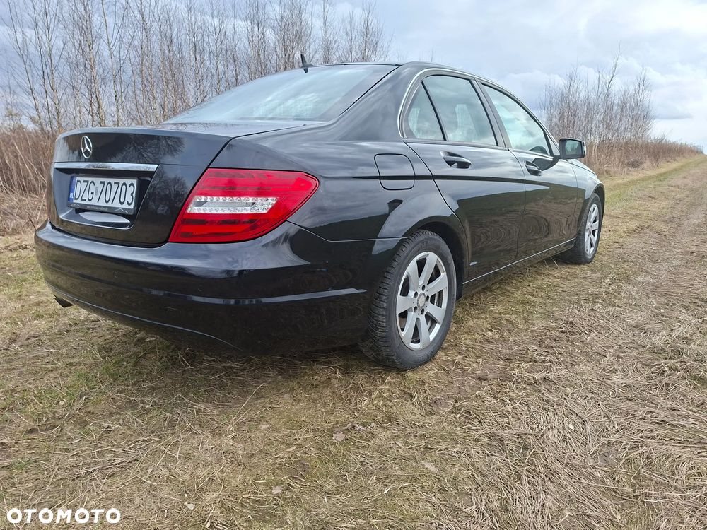 Mercedes-Benz Klasa C 180 7G-TRONIC - 4