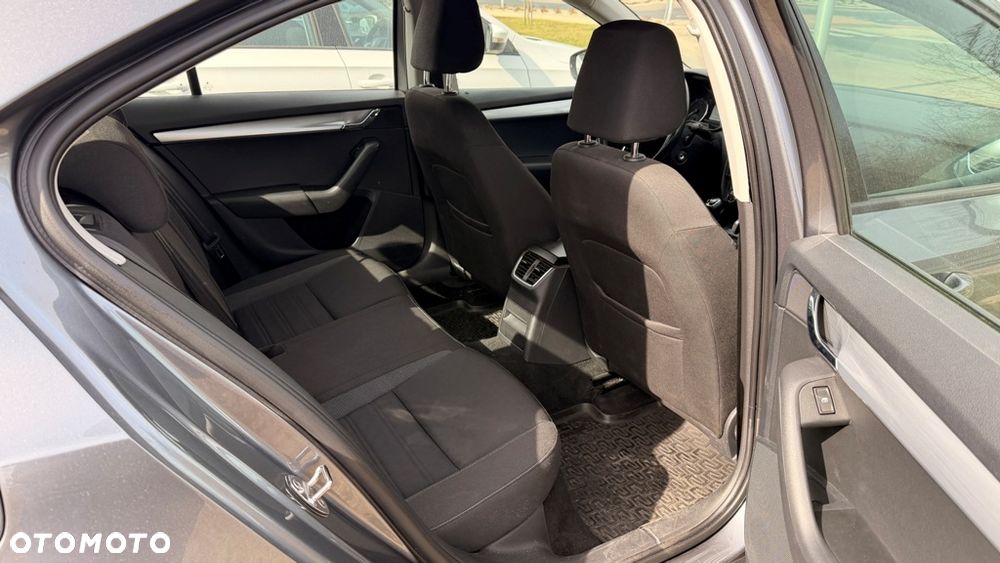Skoda Octavia 1.4 TSI Ambition - 4