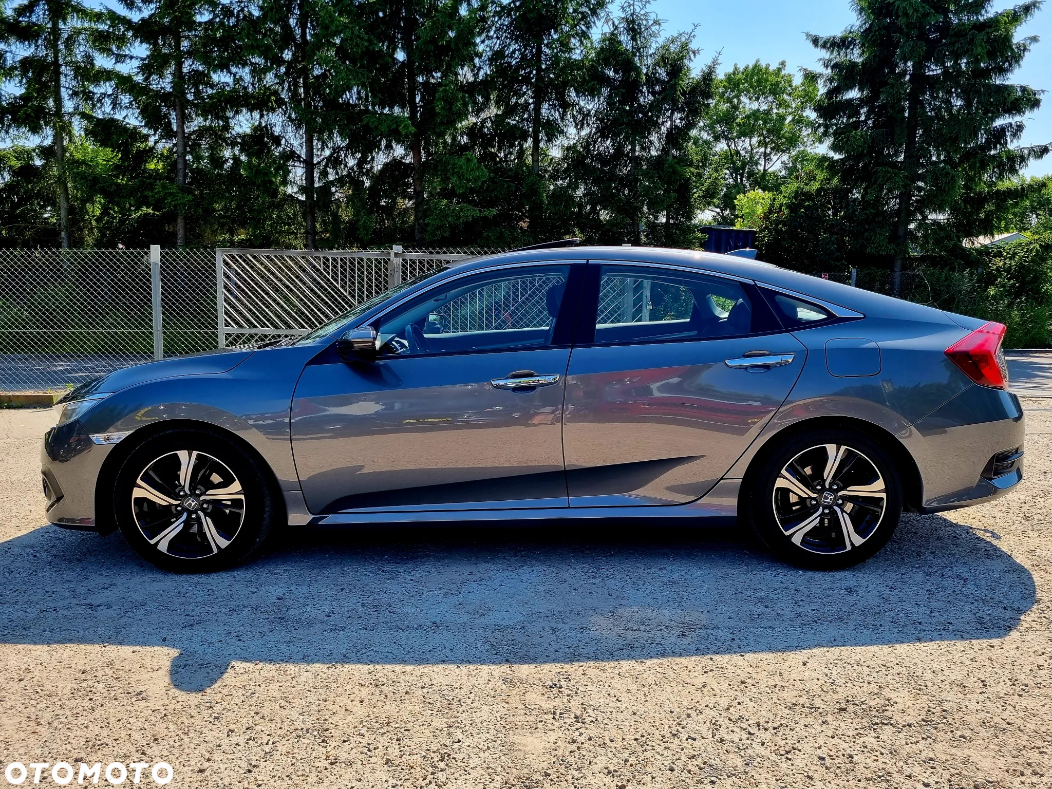 Honda Civic 1.5 i-VTEC Turbo CVT Executive - 11