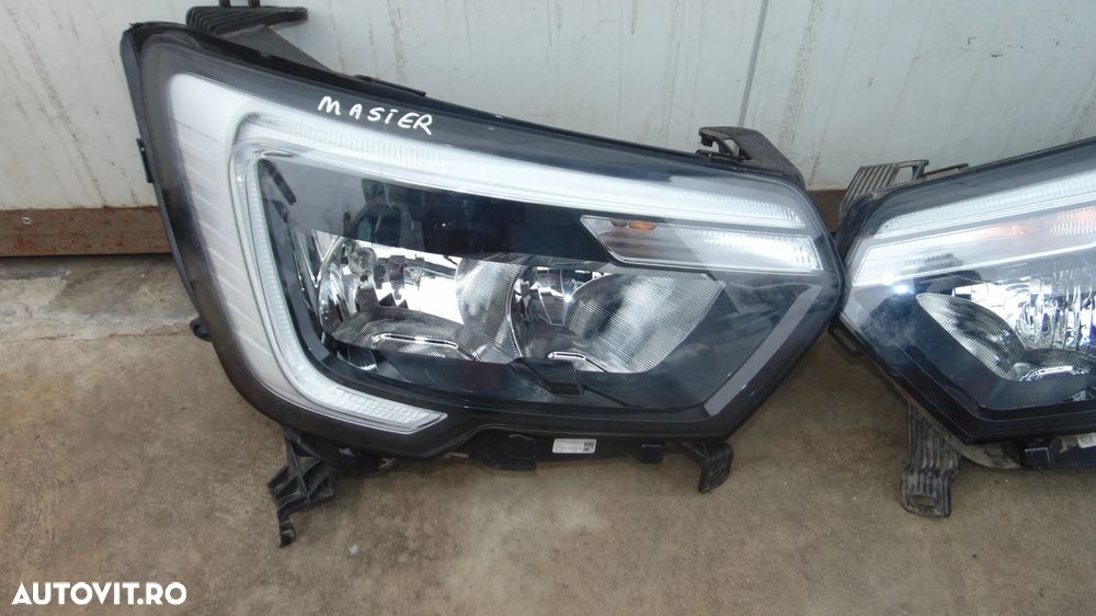Faruri stanga/dreapta Renault Master 4 an 2022 cod 260607867R - 7