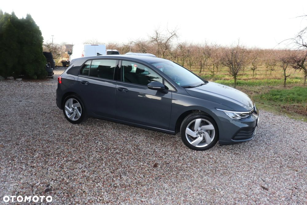 Volkswagen Golf 2.0 TDI SCR Life - 17