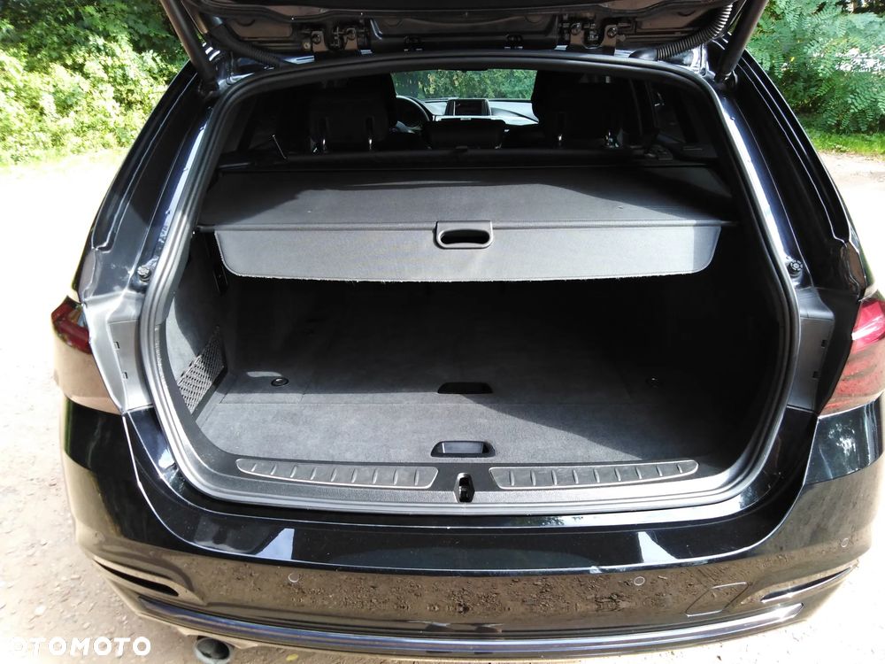 BMW Seria 3 318d Sport Line - 11