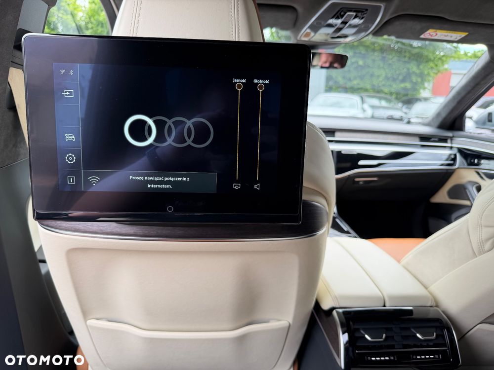 Audi S8 - 34