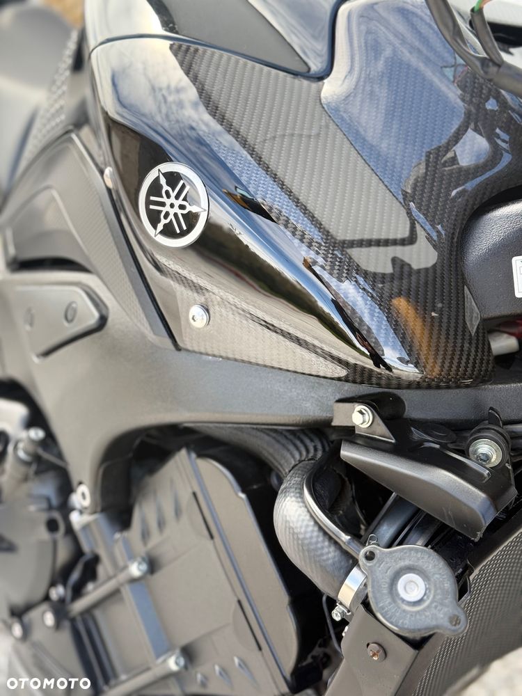 Yamaha FZ8 - 3