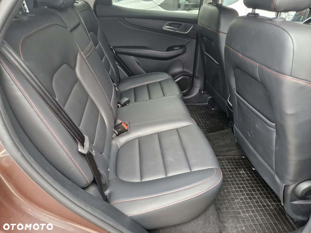 MG HS 1.5 T-GDI Excite DCT - 34