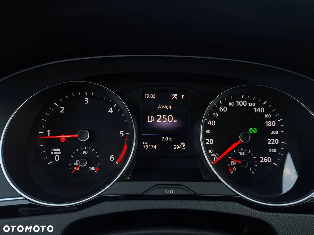 Volkswagen Passat 2.0 TDI EVO Elegance DSG - 36