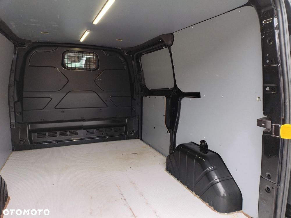 Ford Transit Custom - 13