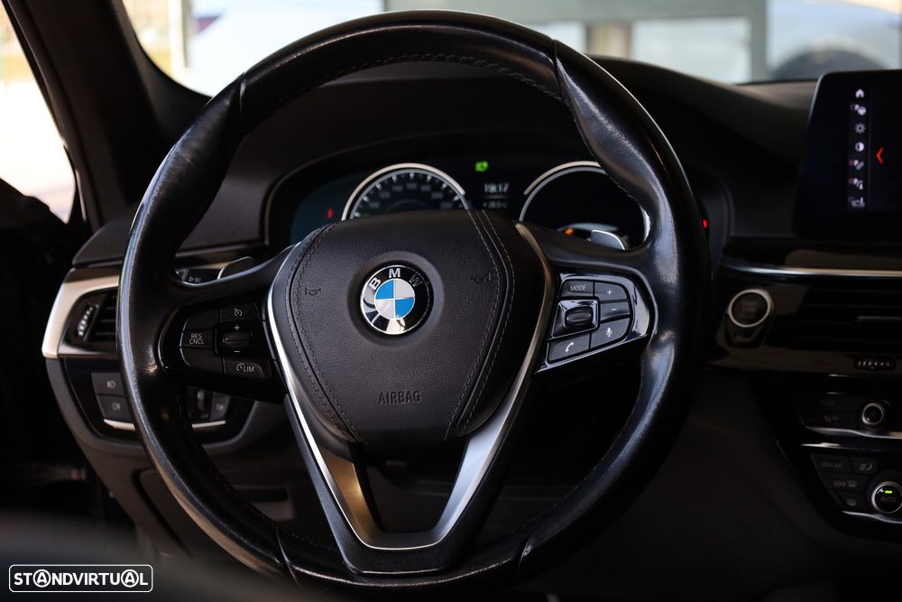 BMW 520 d Pack M Auto - 13