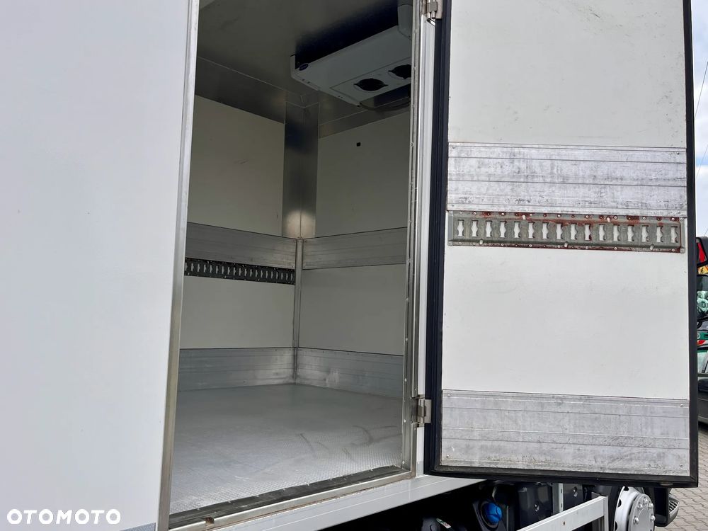Renault D 256KM / DMC 18 / CHŁODNIA + WINDA / SALON POLSKA / FV 23% - 25