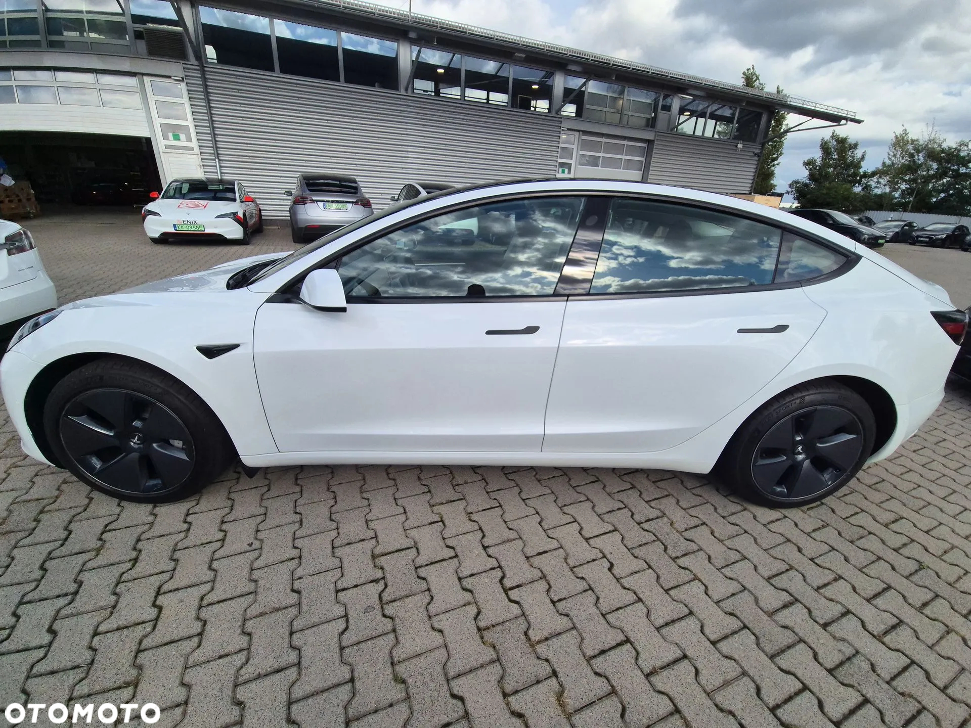 Tesla Model 3 Long Range RWD - 3