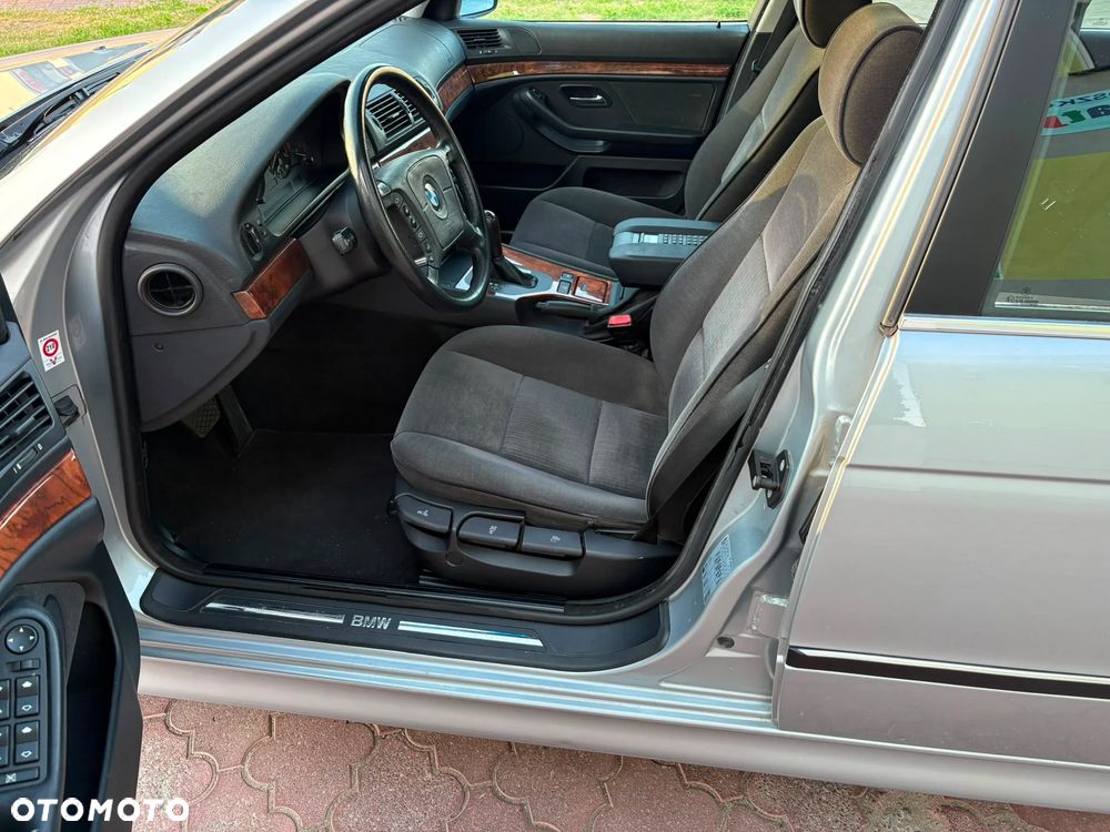 BMW Seria 5 - 16