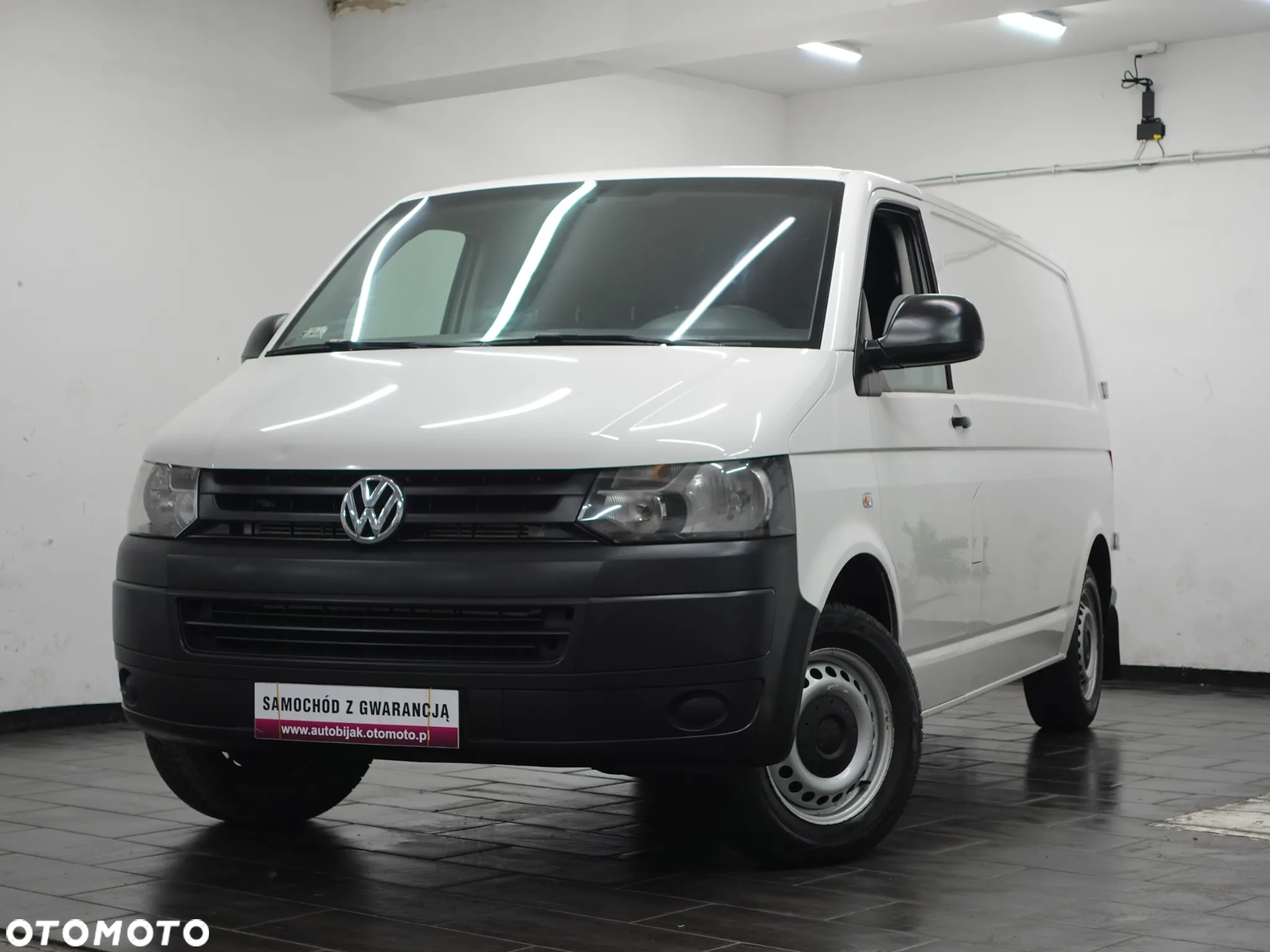 Volkswagen Transporter - Long - 17