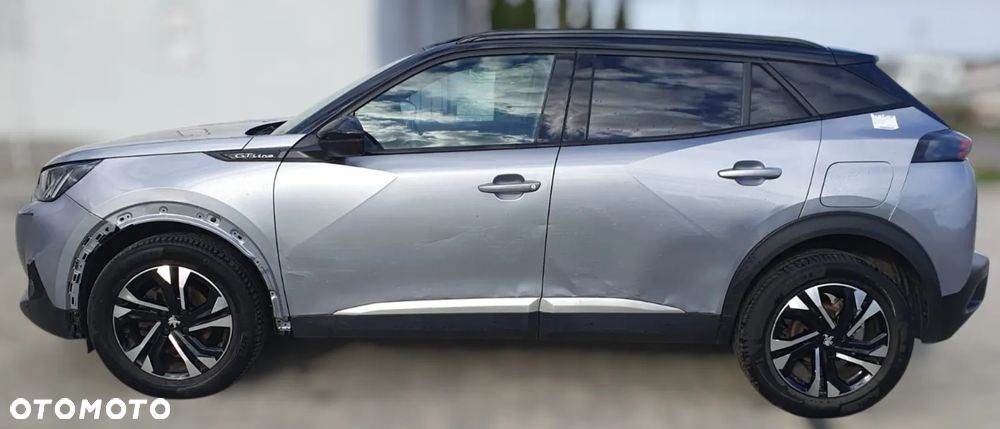 Peugeot 2008 PureTech 130 EAT8 GT - 11