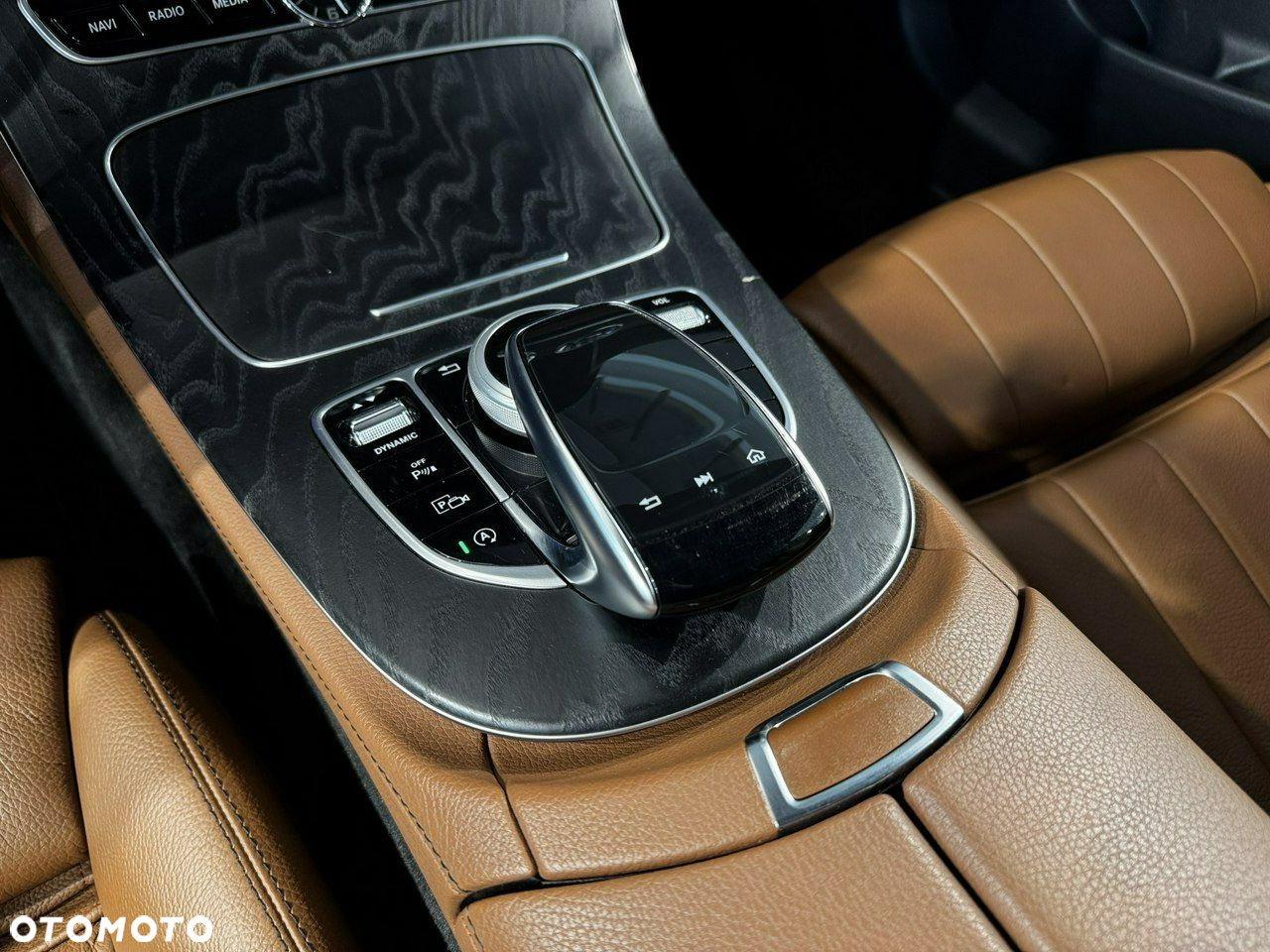 Mercedes-Benz Klasa E - 25
