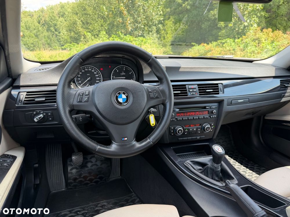 BMW Seria 3 318d DPF - 8