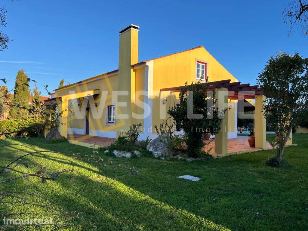 Moradia T4 com Piscina e Espaço Exterior de Excelência - EXCLUSIVO ... - Grande imagem: 2/39