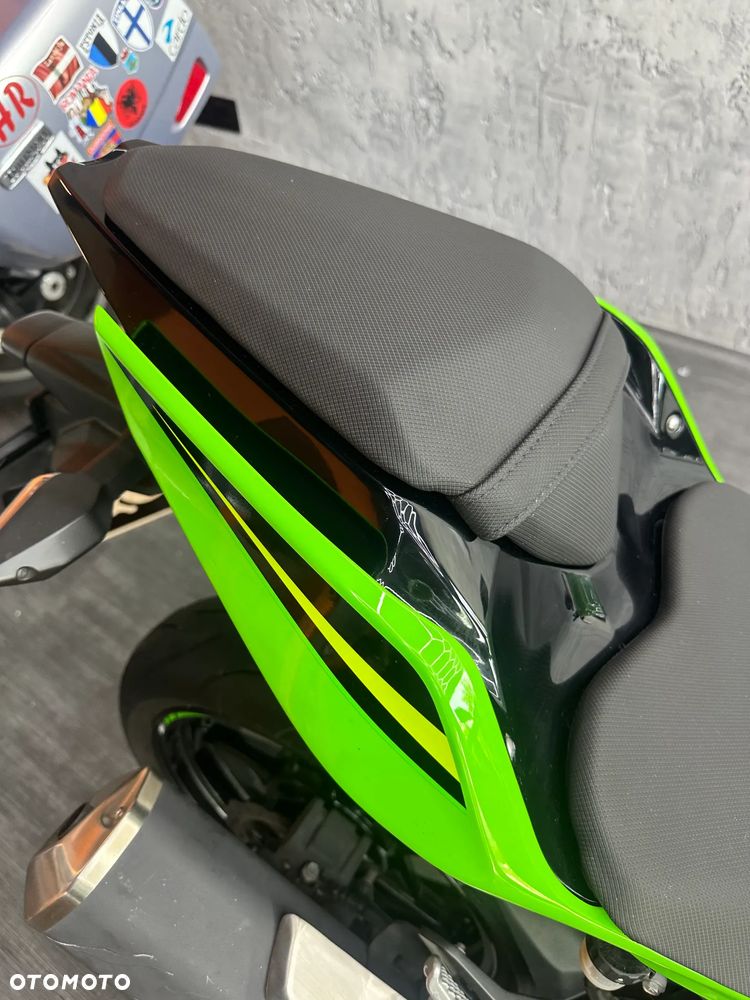 Kawasaki Ninja - 25
