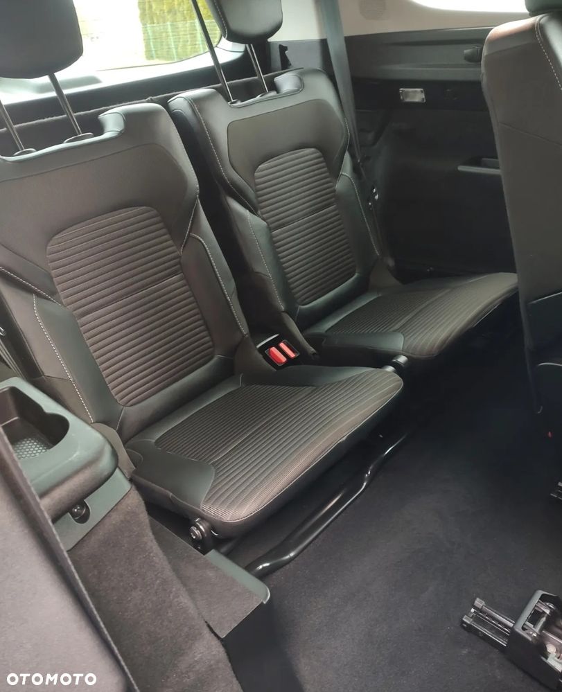 Renault Grand Scenic BLUE dCi 120 BOSE EDITION - 24