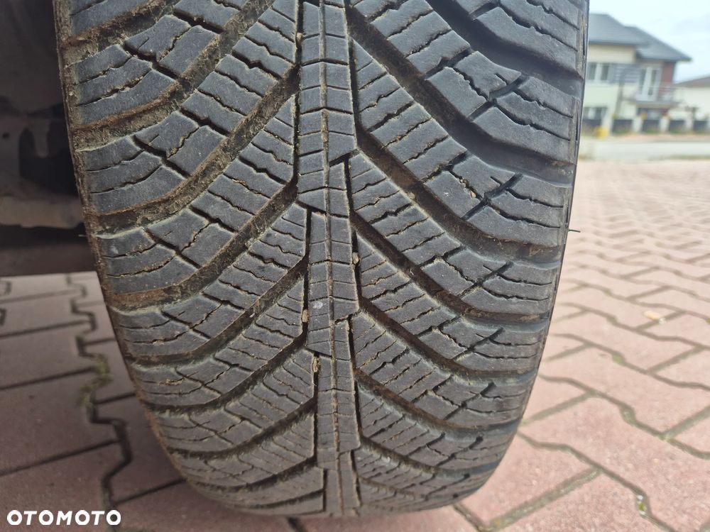 Hyundai ix35 1.7 CRDi 2WD blue Finale Gold - 28