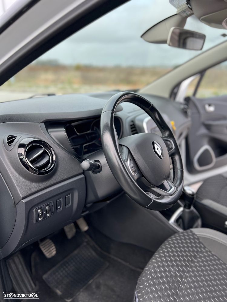 Renault Captur 0.9 TCE Exclusive - 17