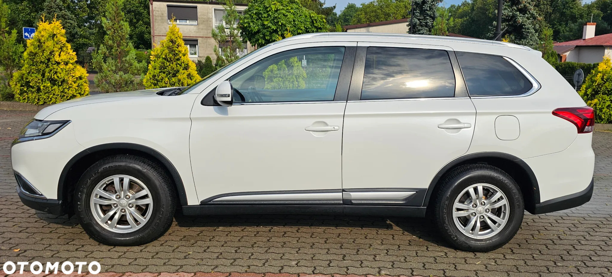 Mitsubishi Outlander 2.0 Instyle Navi 4WD CVT - 18