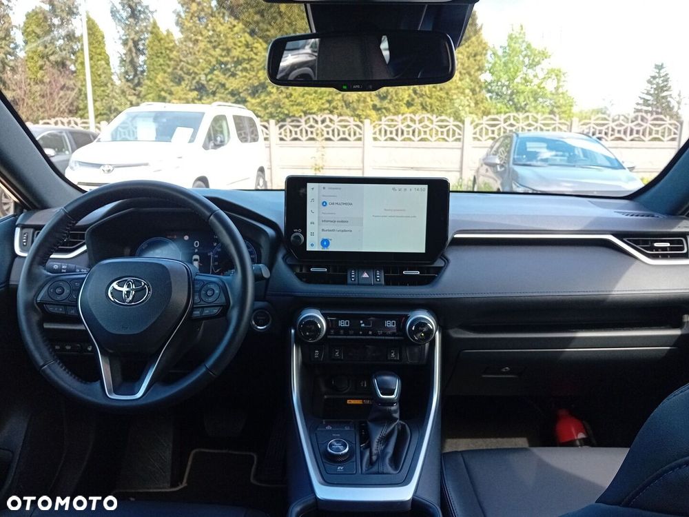 Toyota RAV4 - 8