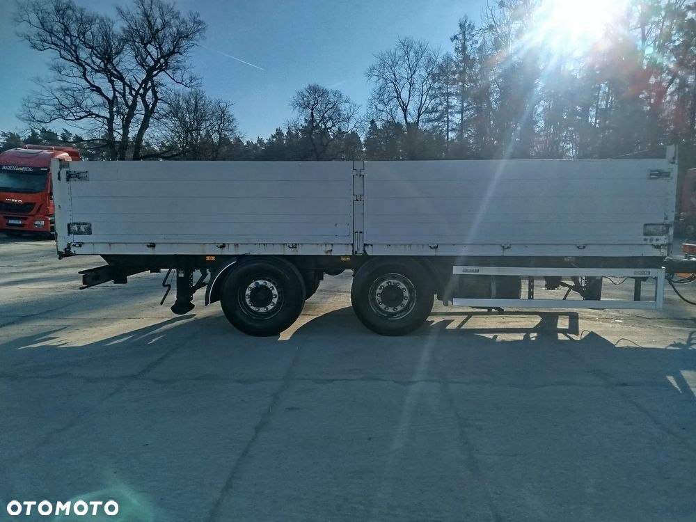 Renders Przyczepa burtowa tandem 7 m budowlanka górny sprzęg - 2
