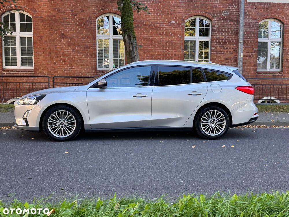 Ford Focus 1.5 EcoBoost STart-Stopp-System Titanium - 2