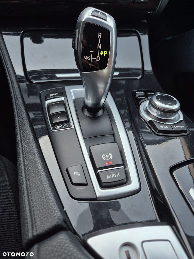 BMW Seria 5 518d - 21
