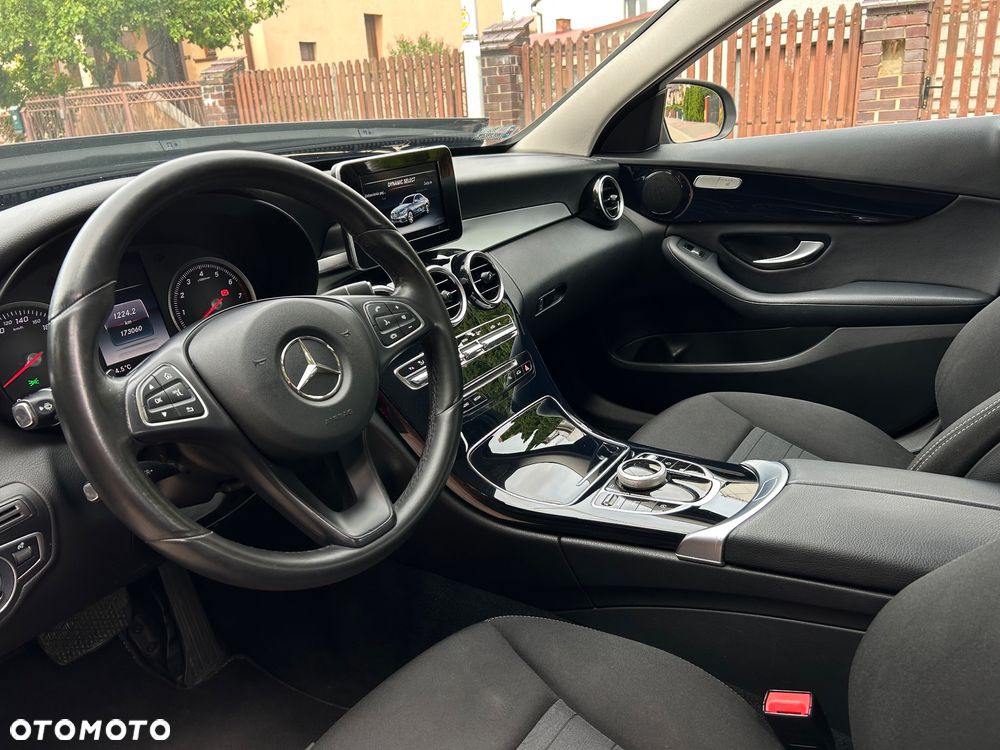 Mercedes-Benz Klasa C 180 9G-TRONIC - 16