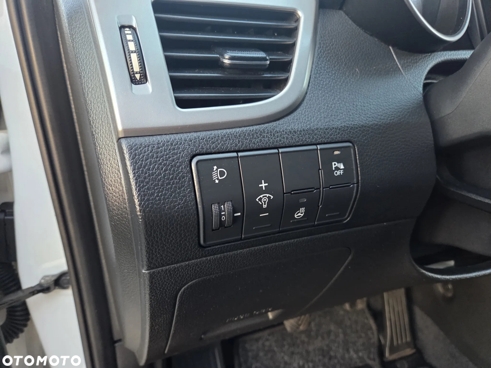 Hyundai i30 1.4 Fifa World Cup Edition - 16