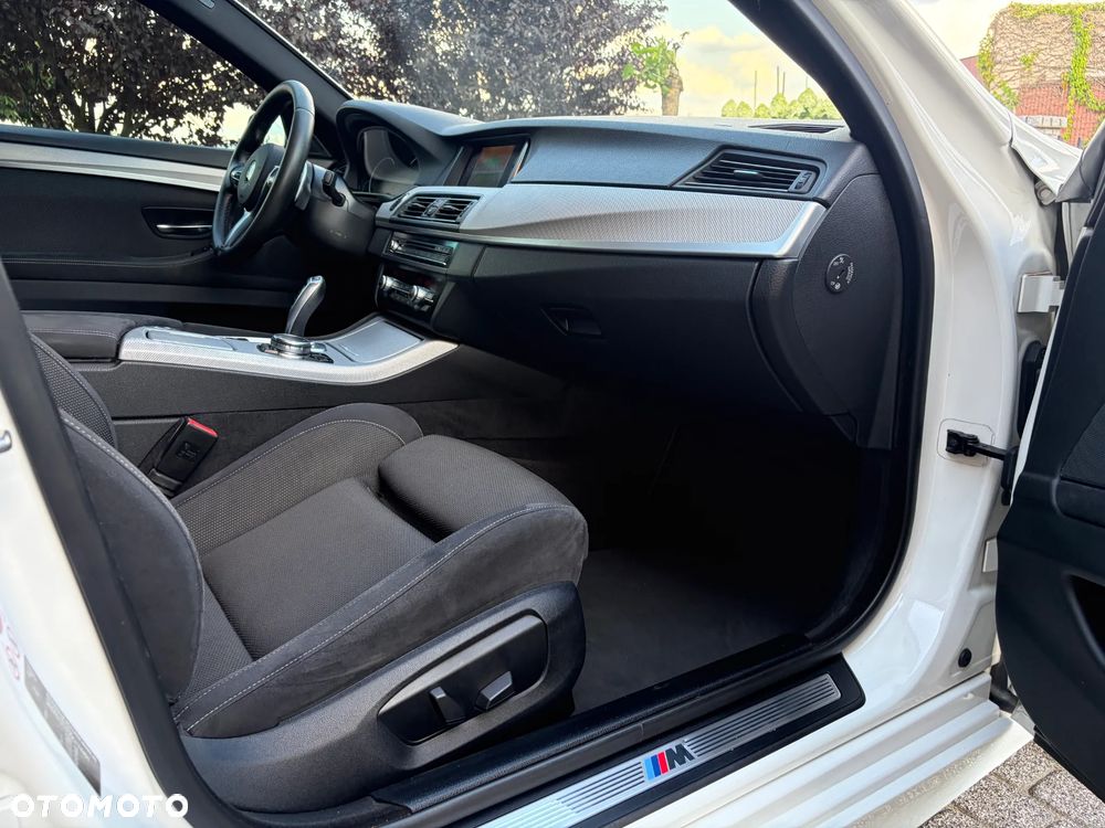 BMW Seria 5 520d M Sport Edition - 22